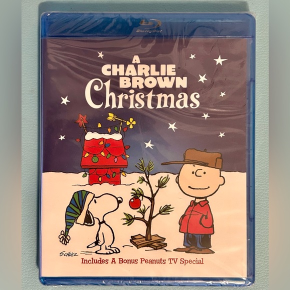 BUNDLE! SEALED Charlie Brown Christmas Blu-ray + LIMITED EDITION Snoopy Plushie - Picture 2 of 6